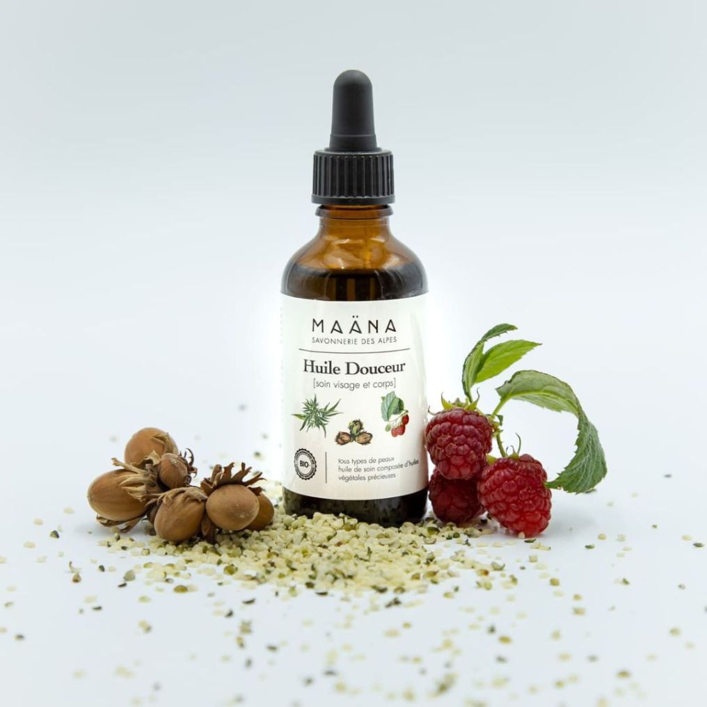 Huile Douceur soin visage & corps de chez Maäna